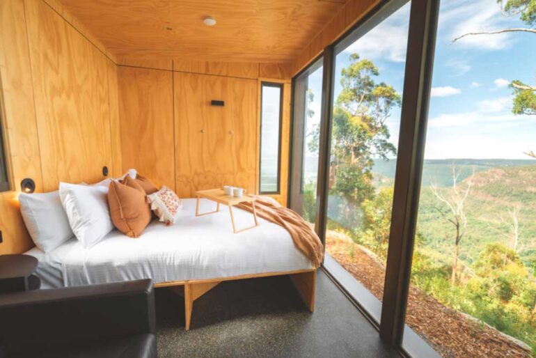 TWH Bed and Views 2 770x514