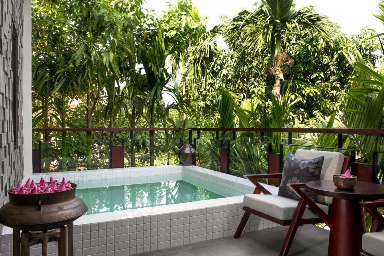602569e6ad04568976c9b5ed Junior Pool Suite 4 770x514